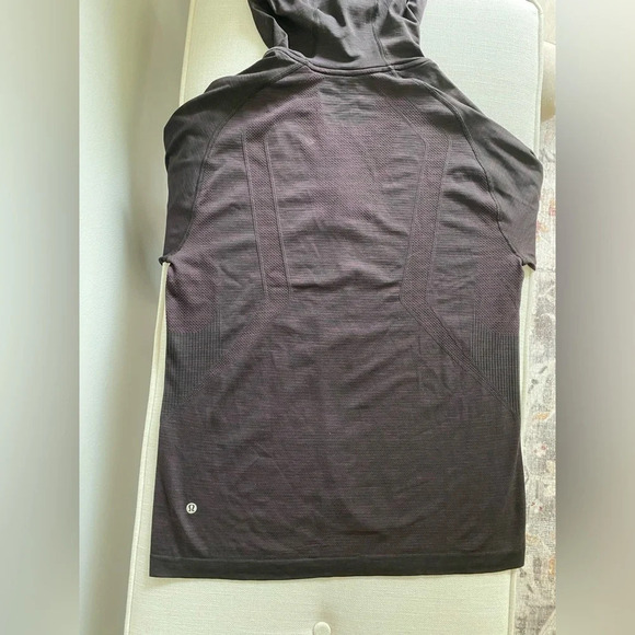 LULULEMON Mens Vent Tech 1/2 Zip Long Sleeve Shirt with Hood Size M - Picture 7 of 13